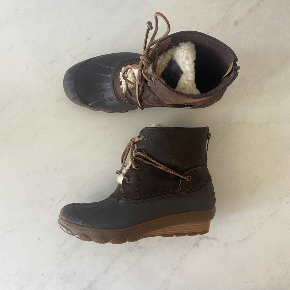Sperry Saltwater Wedge Tide Fur Duck Boots Women’s 7.5
